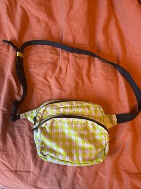 BAGGU Fanny pack in Pink pistachio pixel gingham.